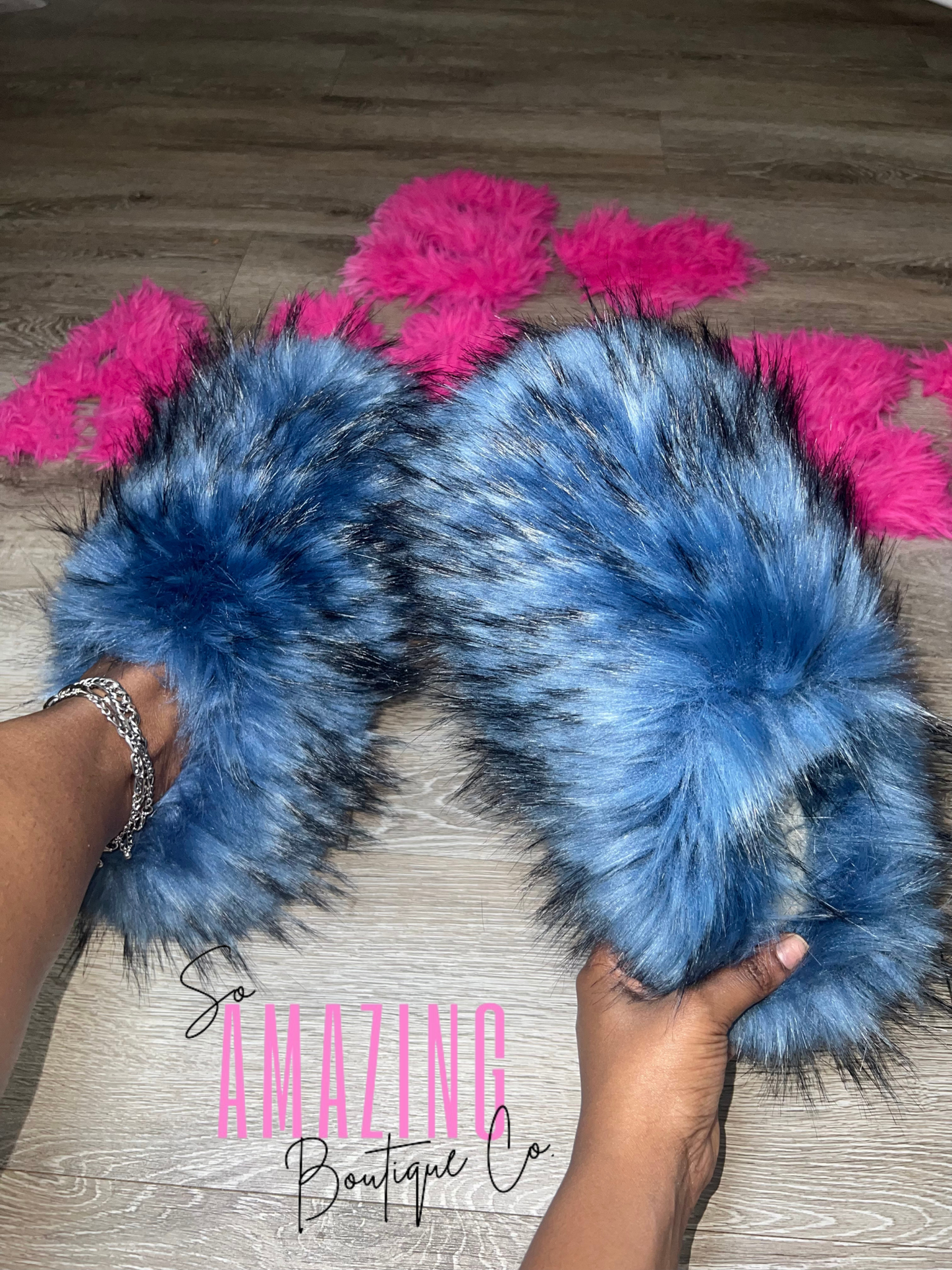 So Amazing Fur Slippers